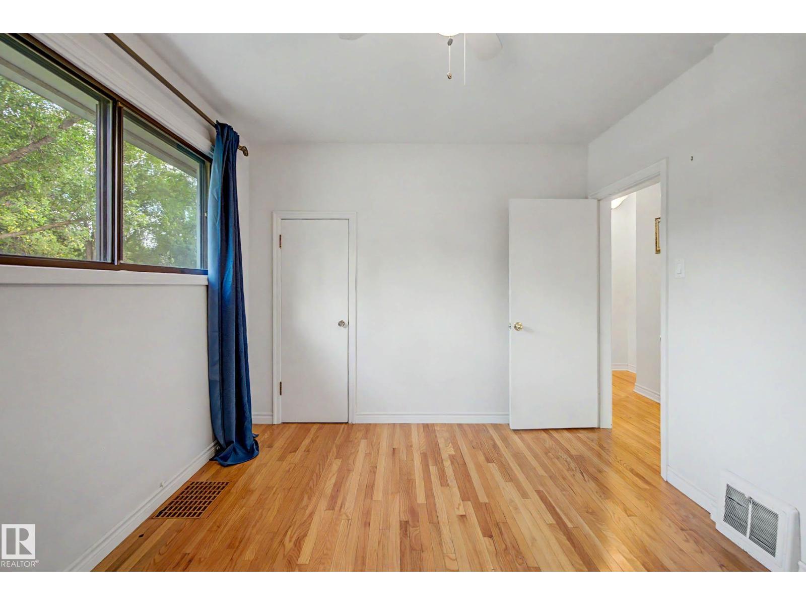 10830 138 ST NW - 19