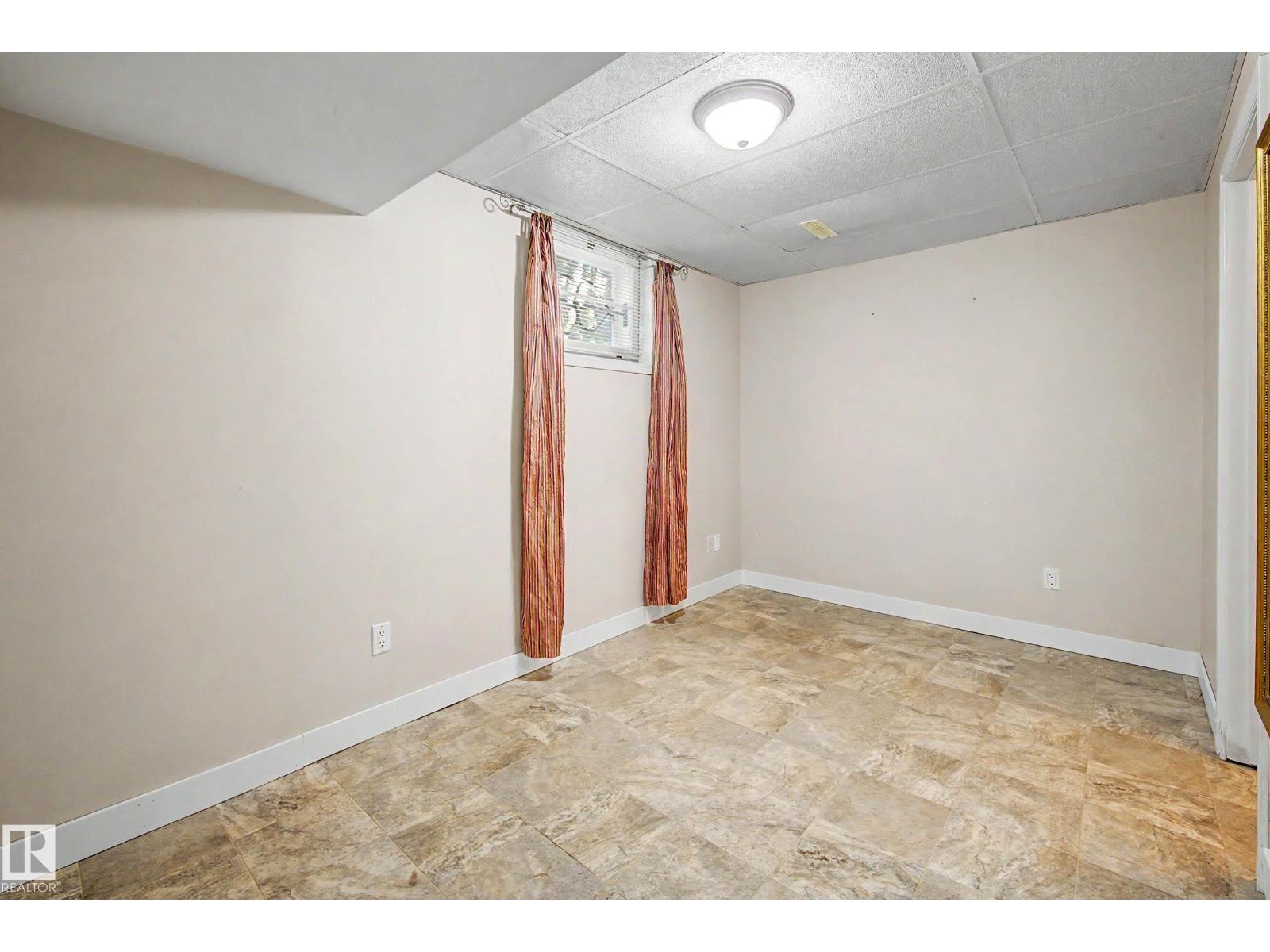 10830 138 ST NW - 25