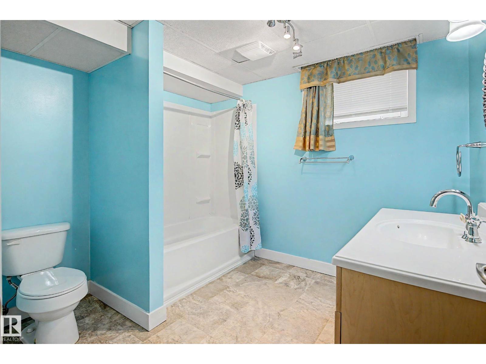 10830 138 ST NW - 28