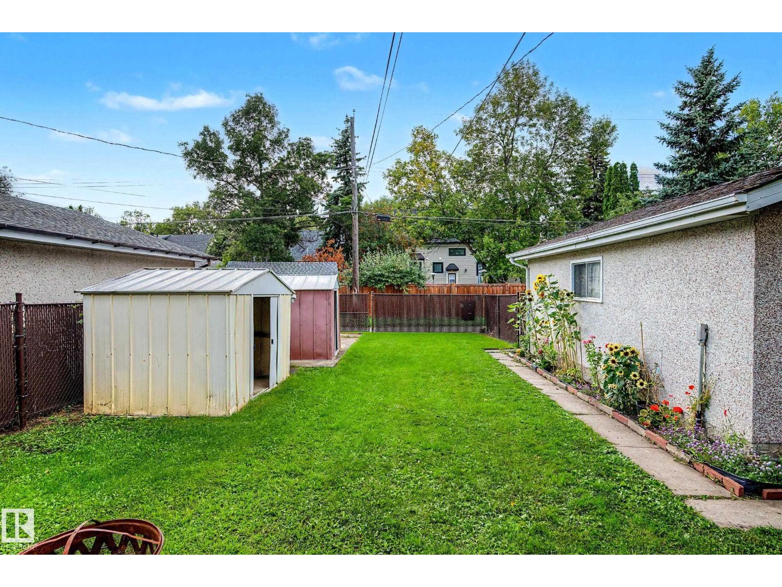 10830 138 ST NW - 39