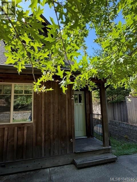 2 315 Robinson Road, Salt Spring