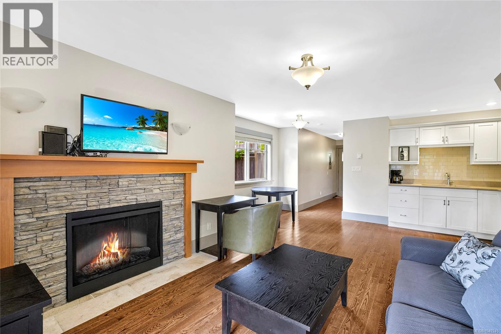 2 315 Robinson Road, Salt Spring