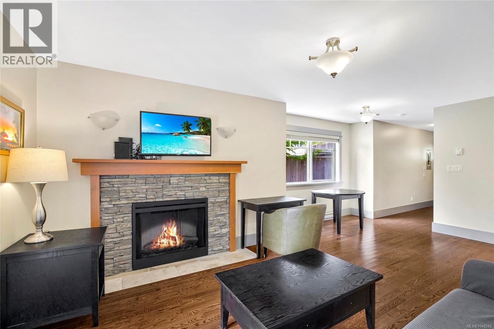 2 315 Robinson Road, Salt Spring
