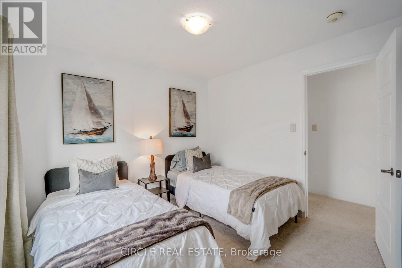 30 HERITAGE WAY - 26