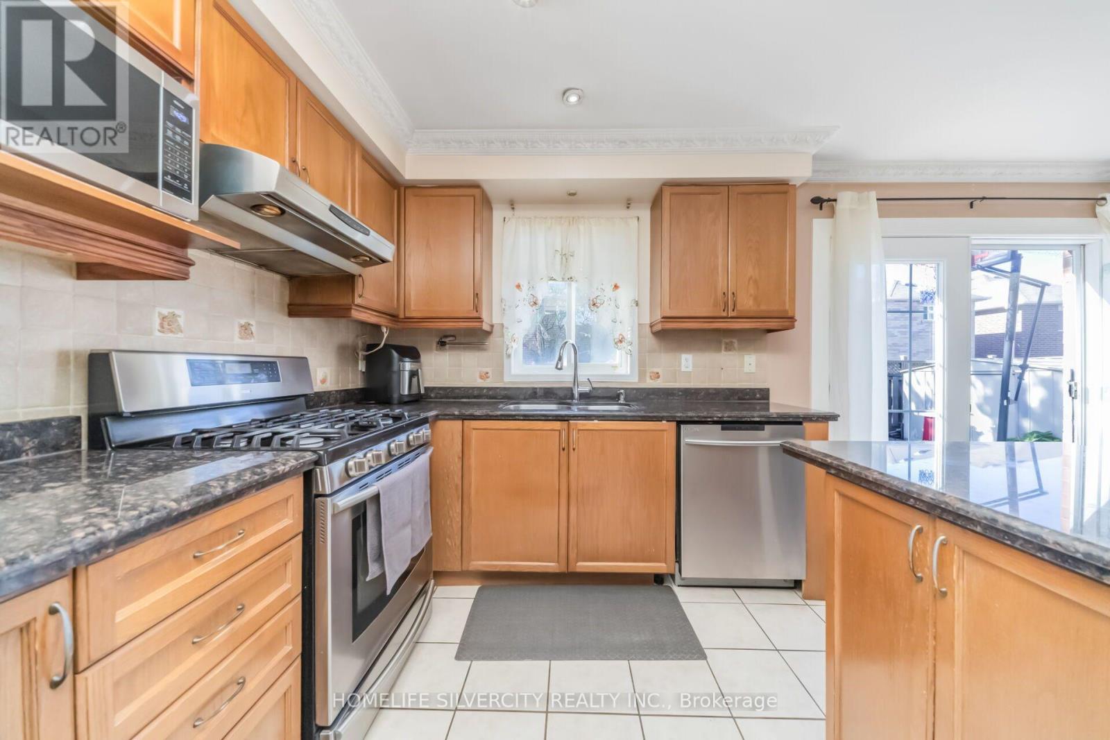 30 FAIRHILL AVENUE - 13