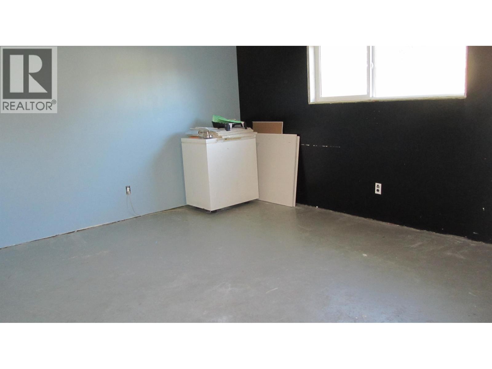 229 ELM AVENUE - 22