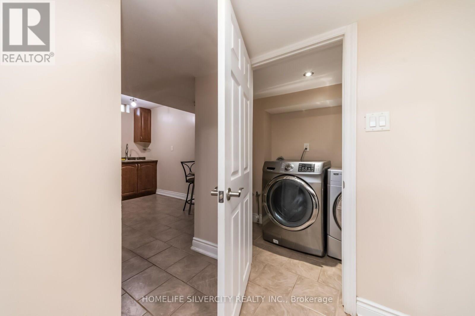 30 FAIRHILL AVENUE - 44