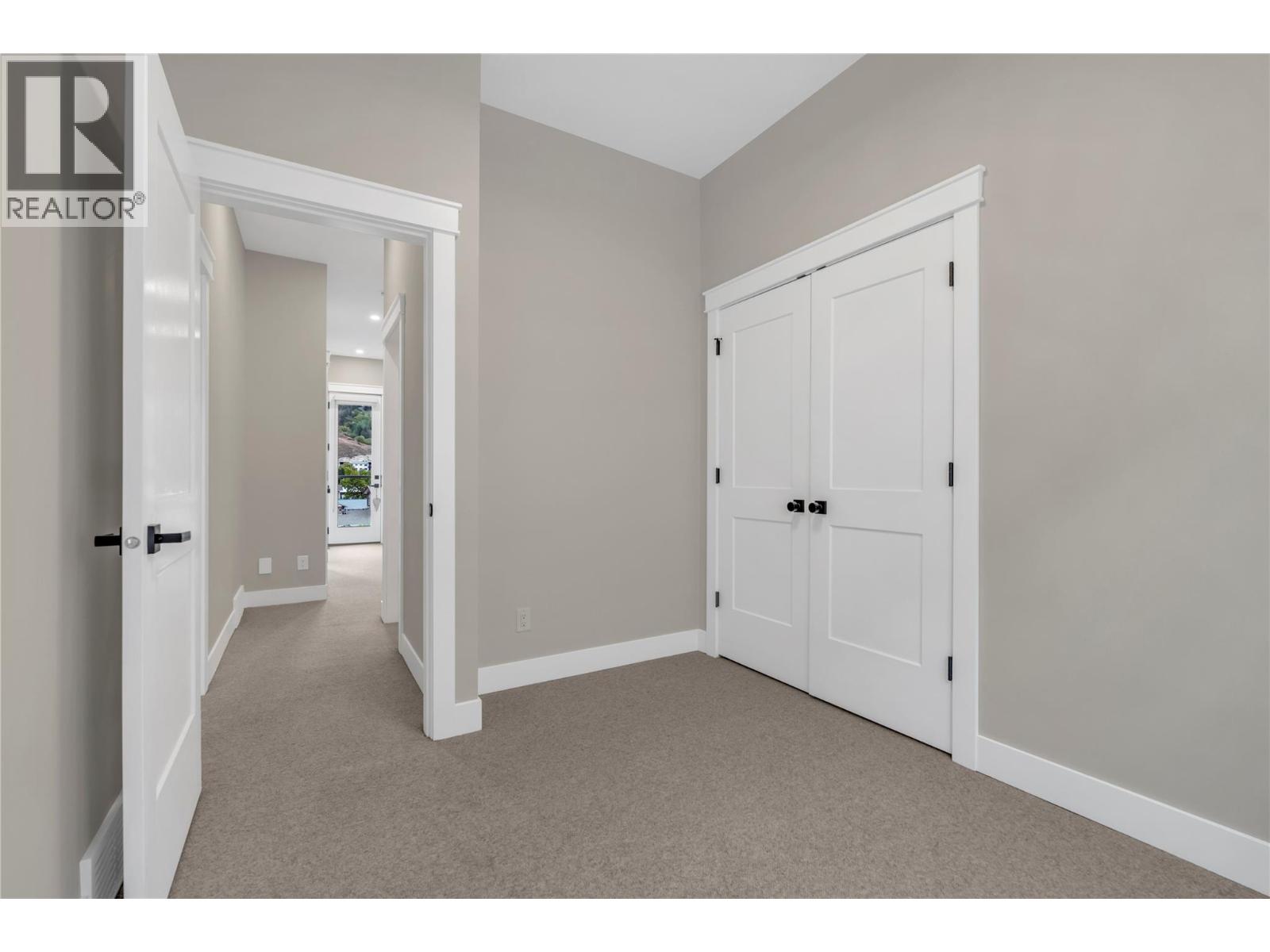 #102 222 LEE Avenue - Image 34