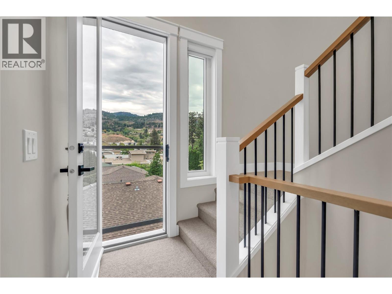 #102 222 LEE Avenue - Image 35