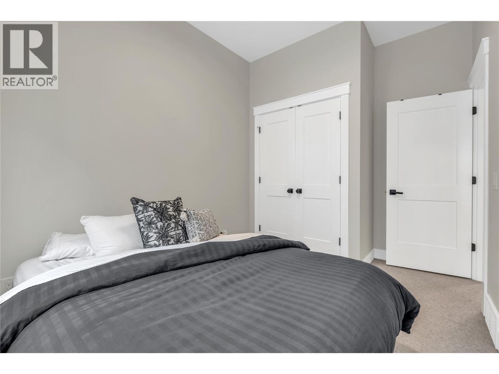 #102 222 LEE Avenue - Image 31