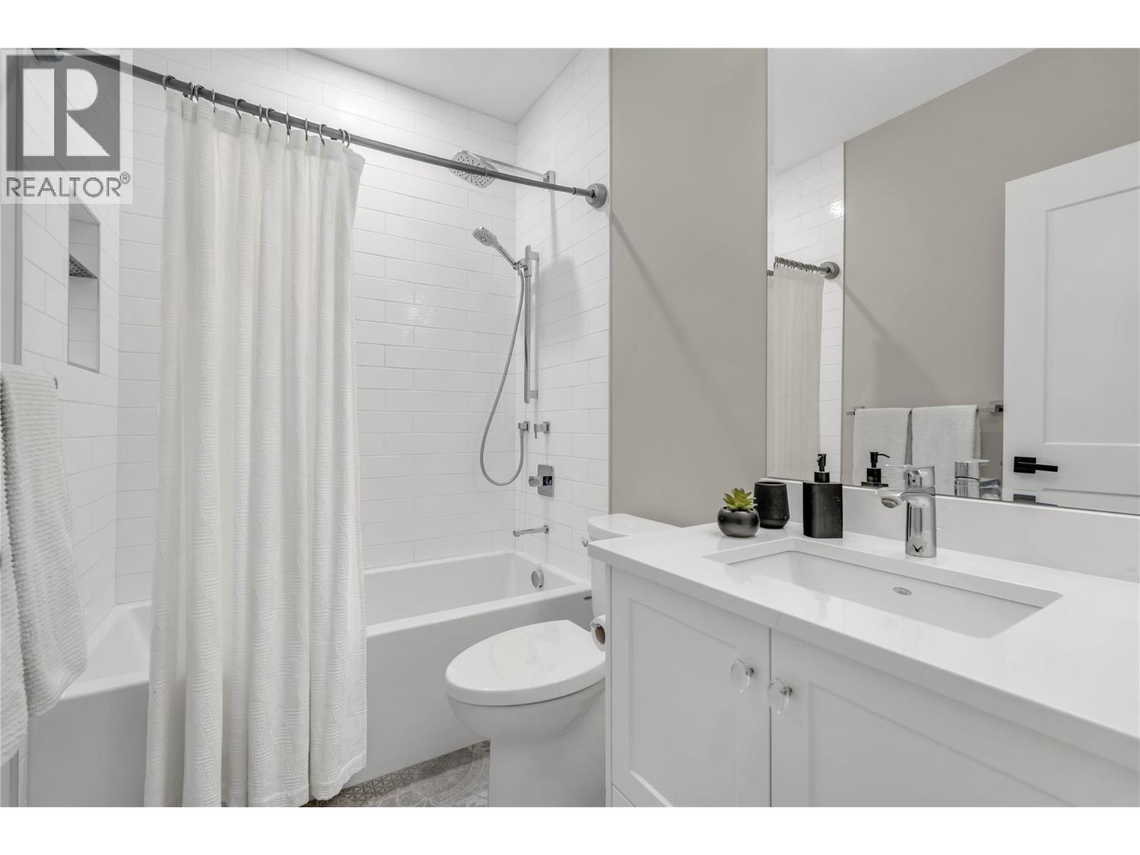 #102 222 LEE Avenue - Image 32