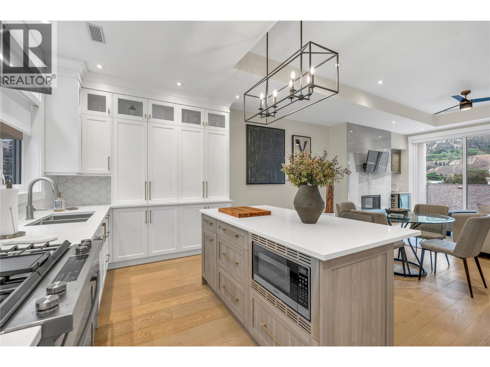 #102 222 LEE Avenue - 13