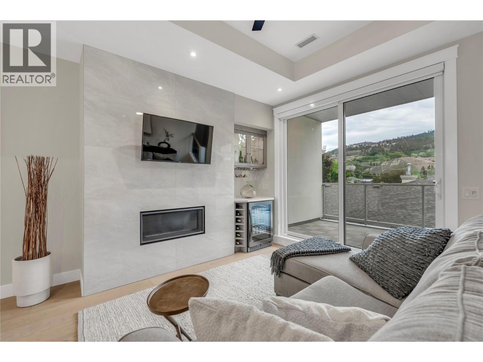 #102 222 LEE Avenue - Image 17