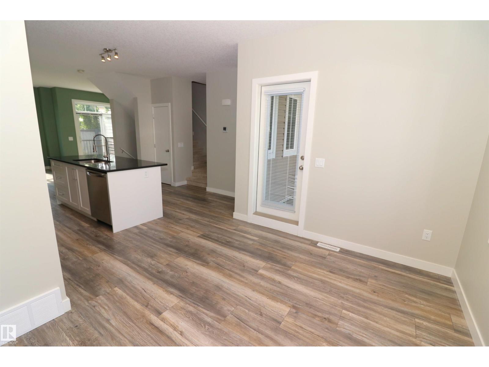 #77 600 BELLEROSE DR - Image 16