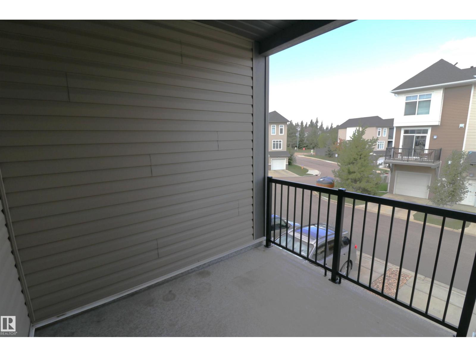 #77 600 BELLEROSE DR - Image 17