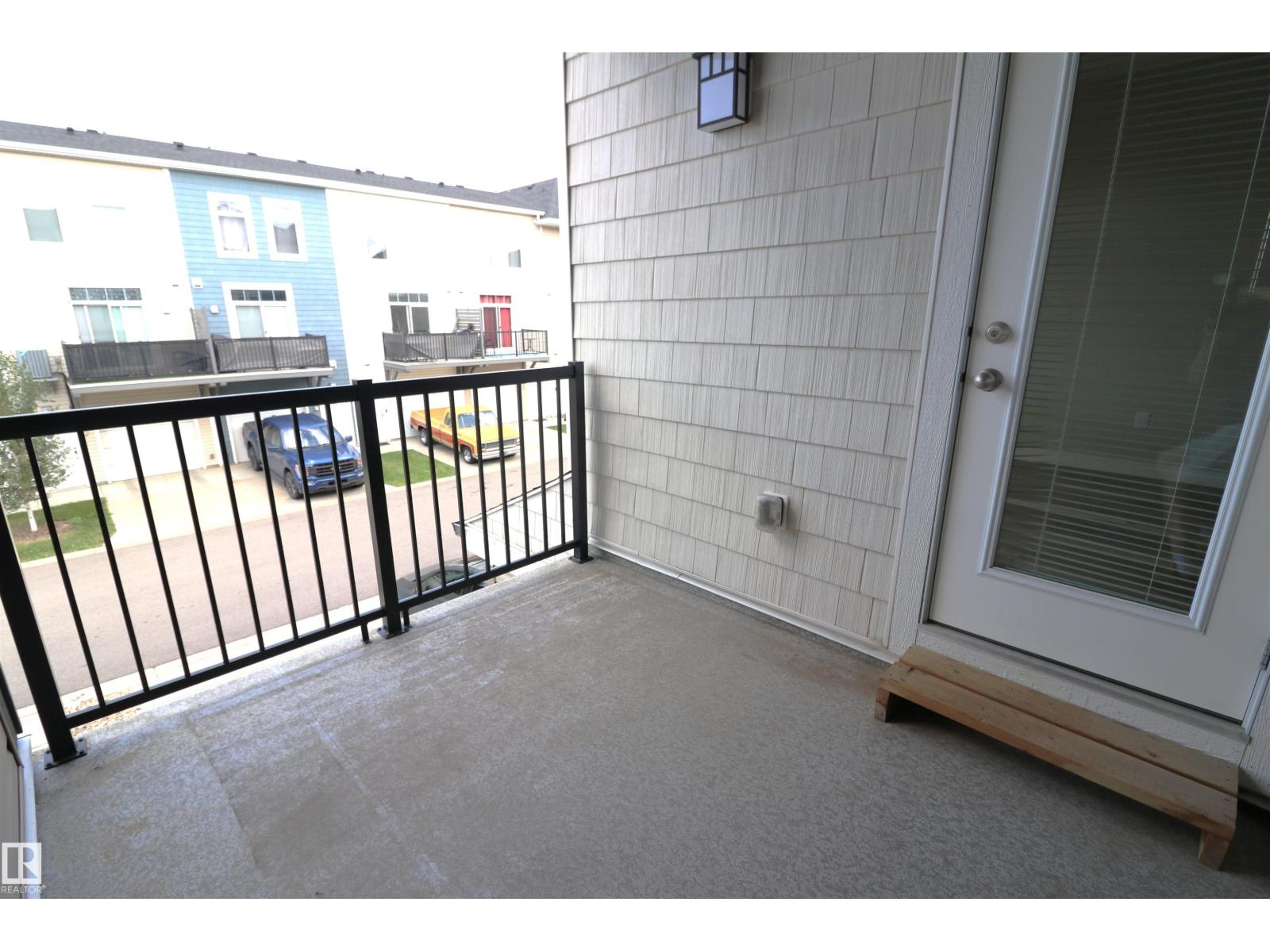 #77 600 BELLEROSE DR - 18
