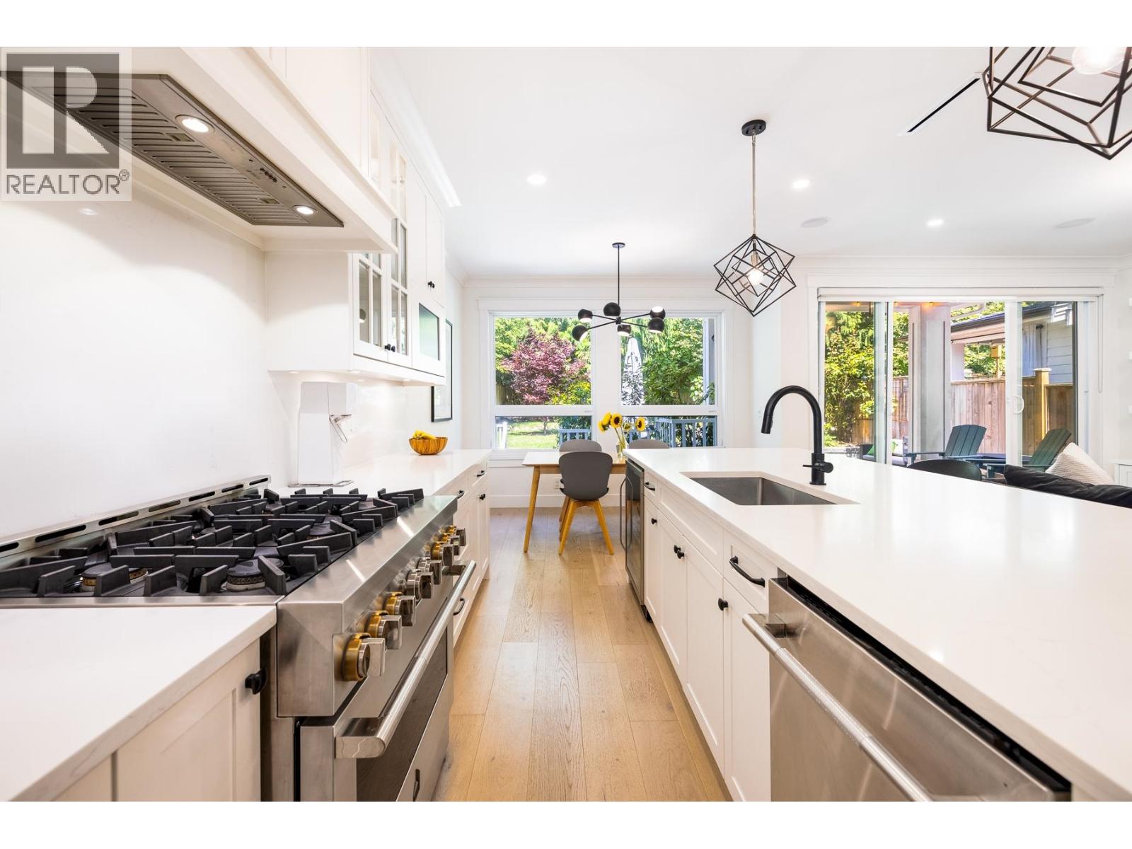 1750 DEMPSEY ROAD, North Vancouver — photo 4