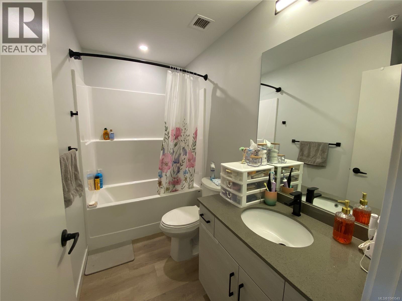 404 2469 Gateway Road, Langford