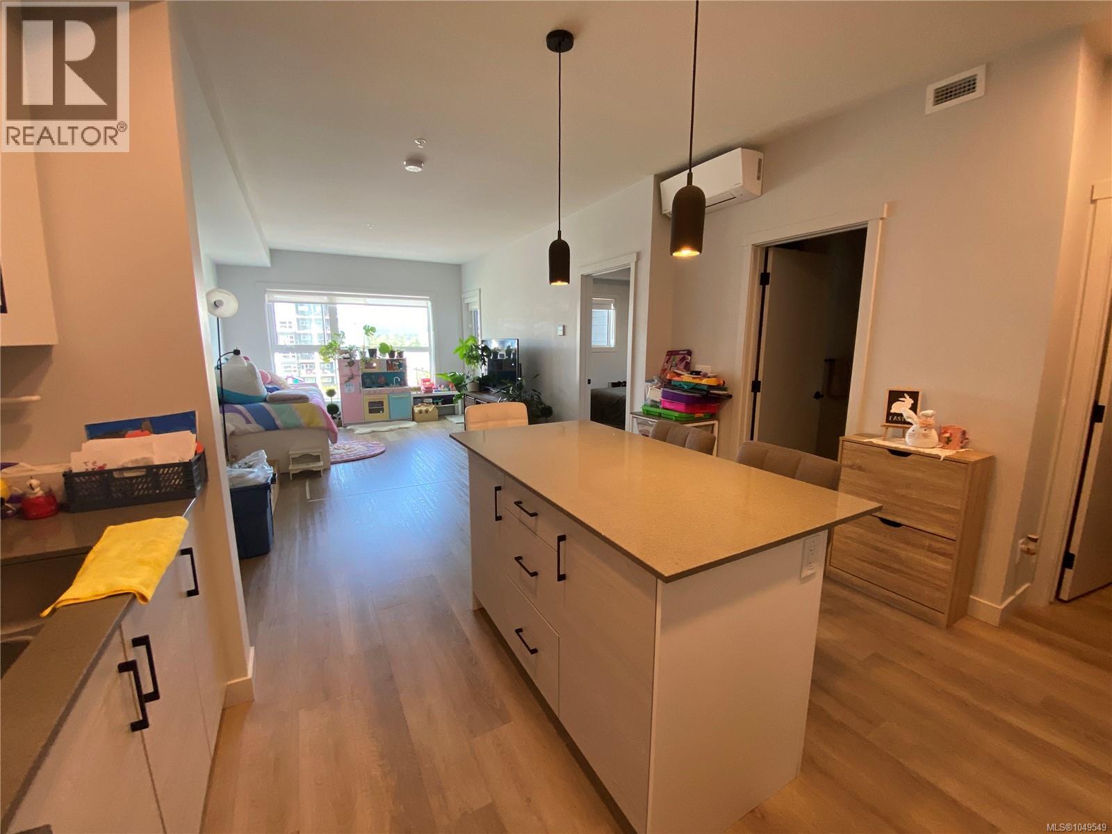 404 2469 Gateway Road, Langford