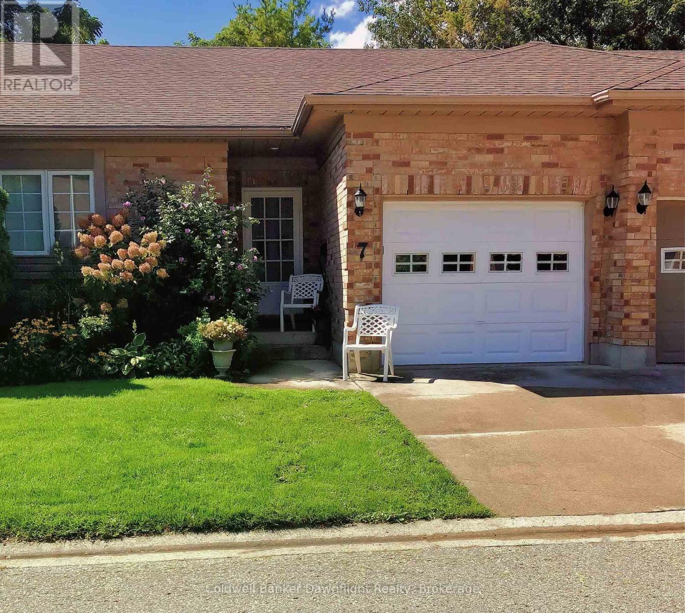 7 BROOKSIDE PLACE, South Huron (Exeter) — photo 1