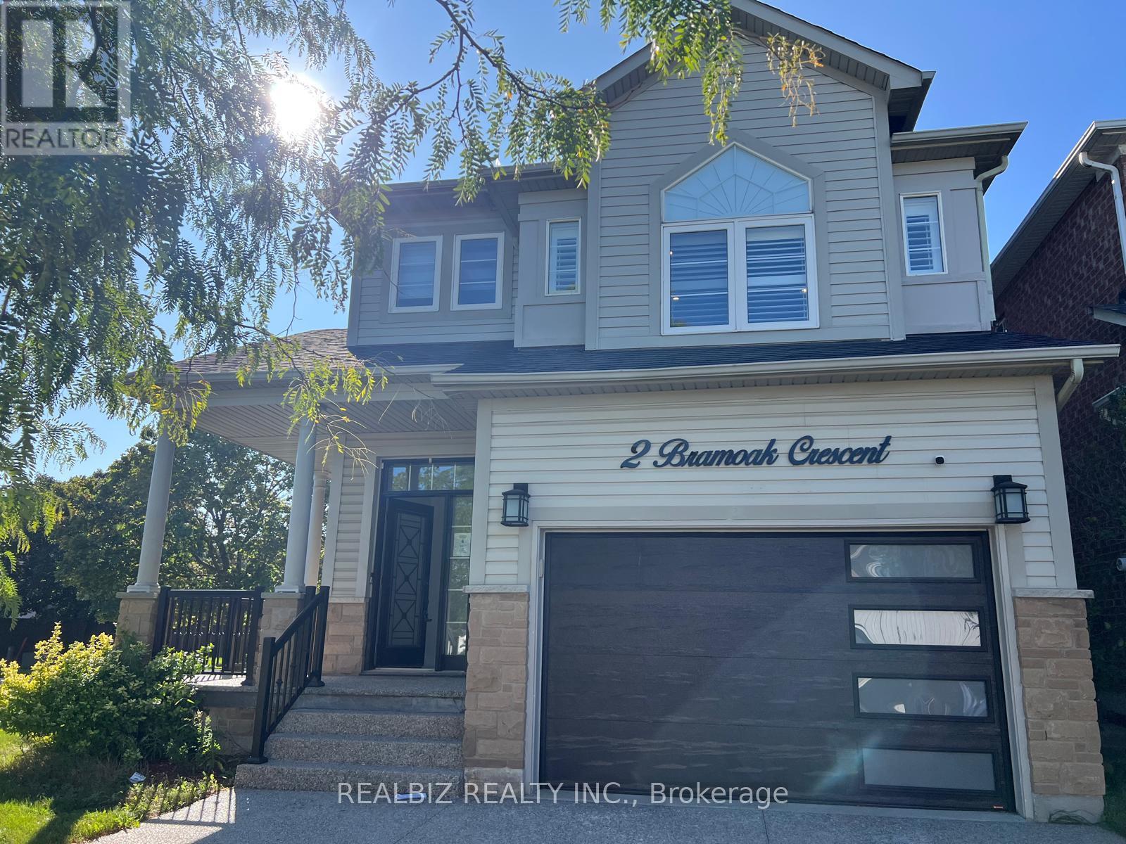 2 BRAMOAK CRESCENT - 1