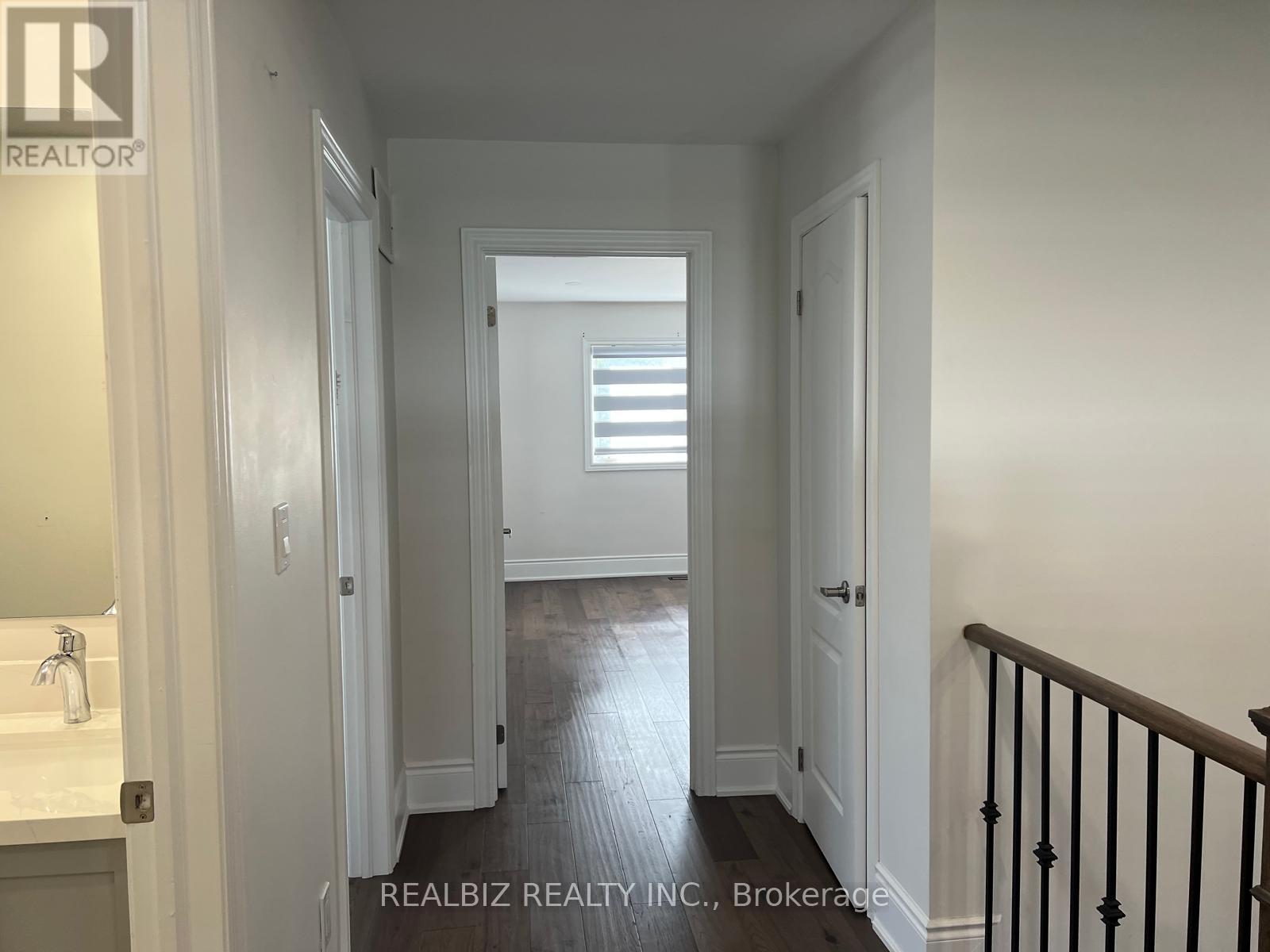 2 BRAMOAK CRESCENT - 12