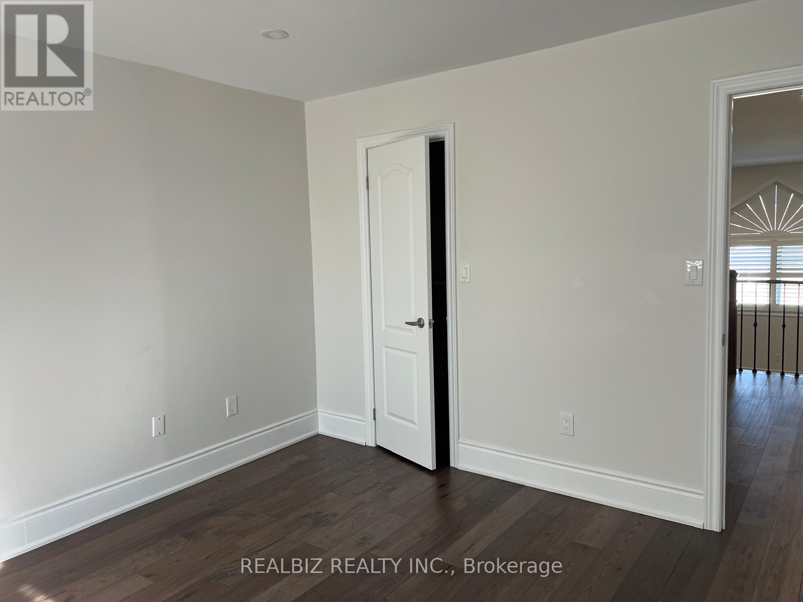 2 BRAMOAK CRESCENT - 20