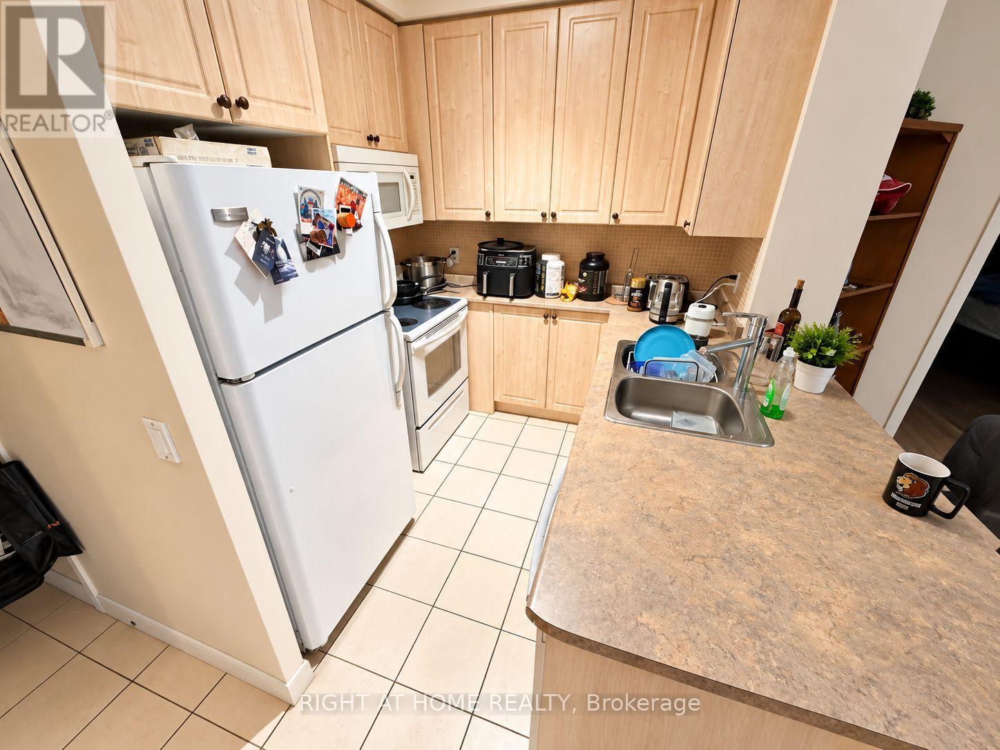 #105 225 SHERWAY GARDENS ROAD - 7