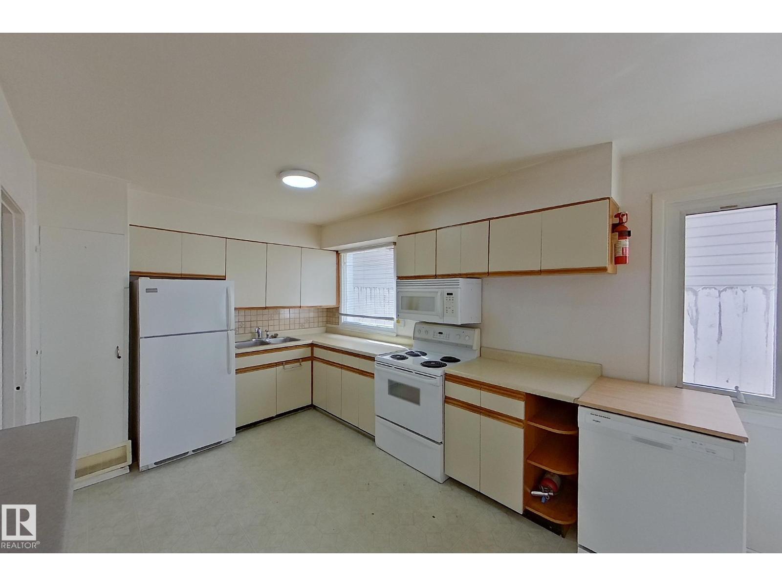 13004 114 ST NW - 10