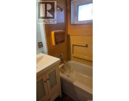 Storage - 42 Elsom Street, Moose Jaw, SK S6H4V1 Photo 8