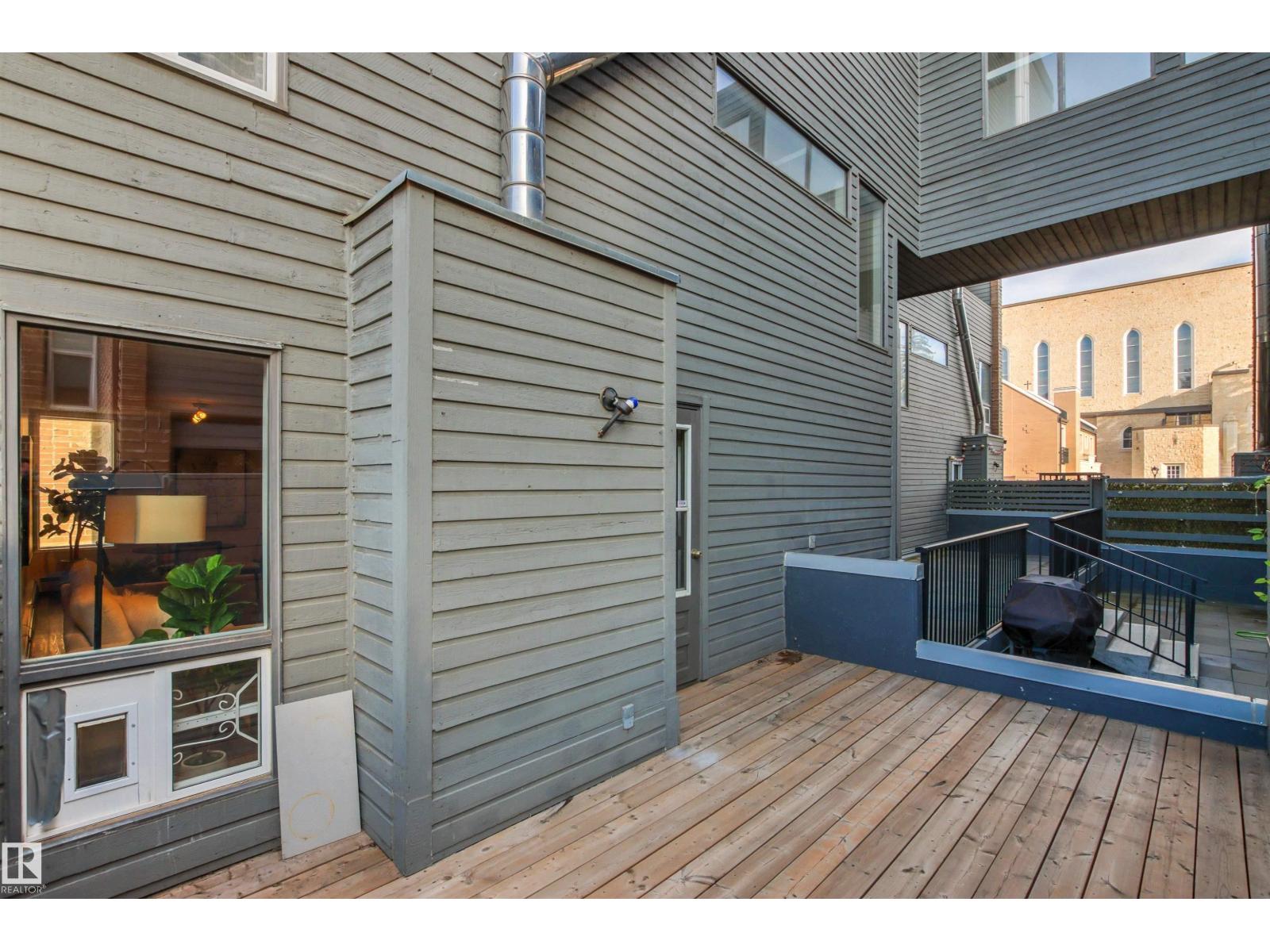 #7 10032 113 ST NW - 28