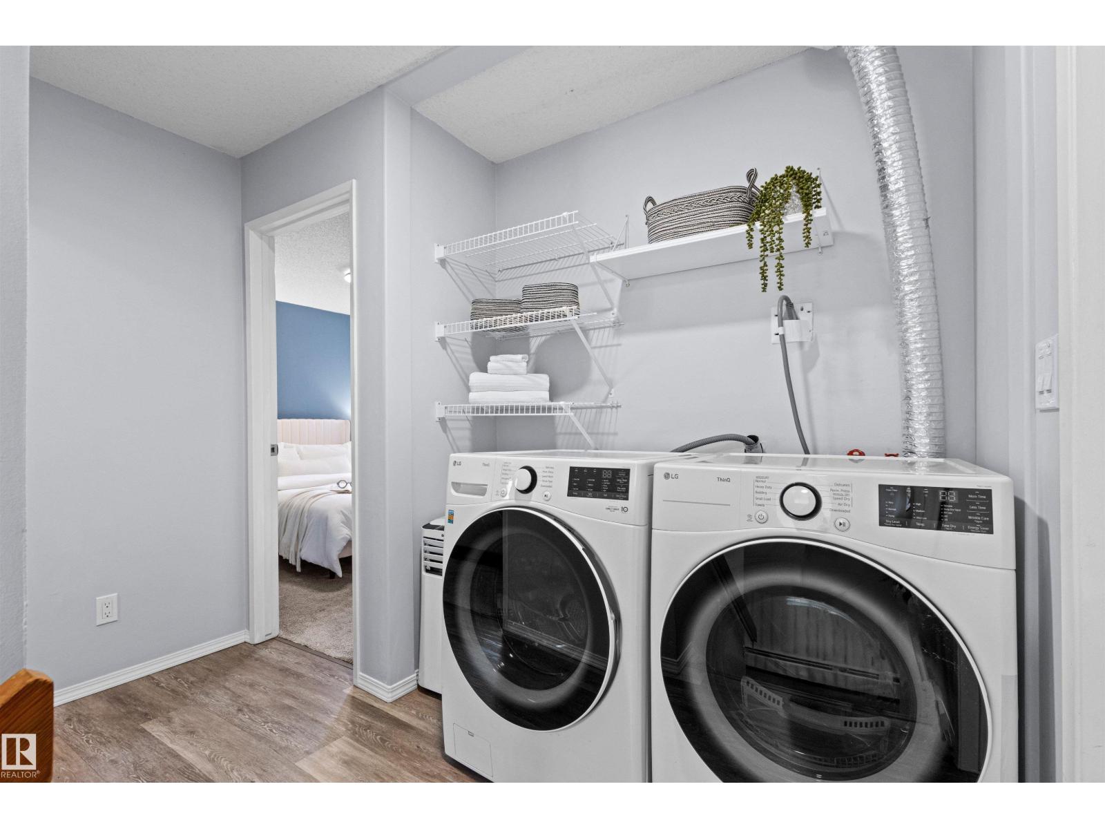 #7 10032 113 ST NW - 36