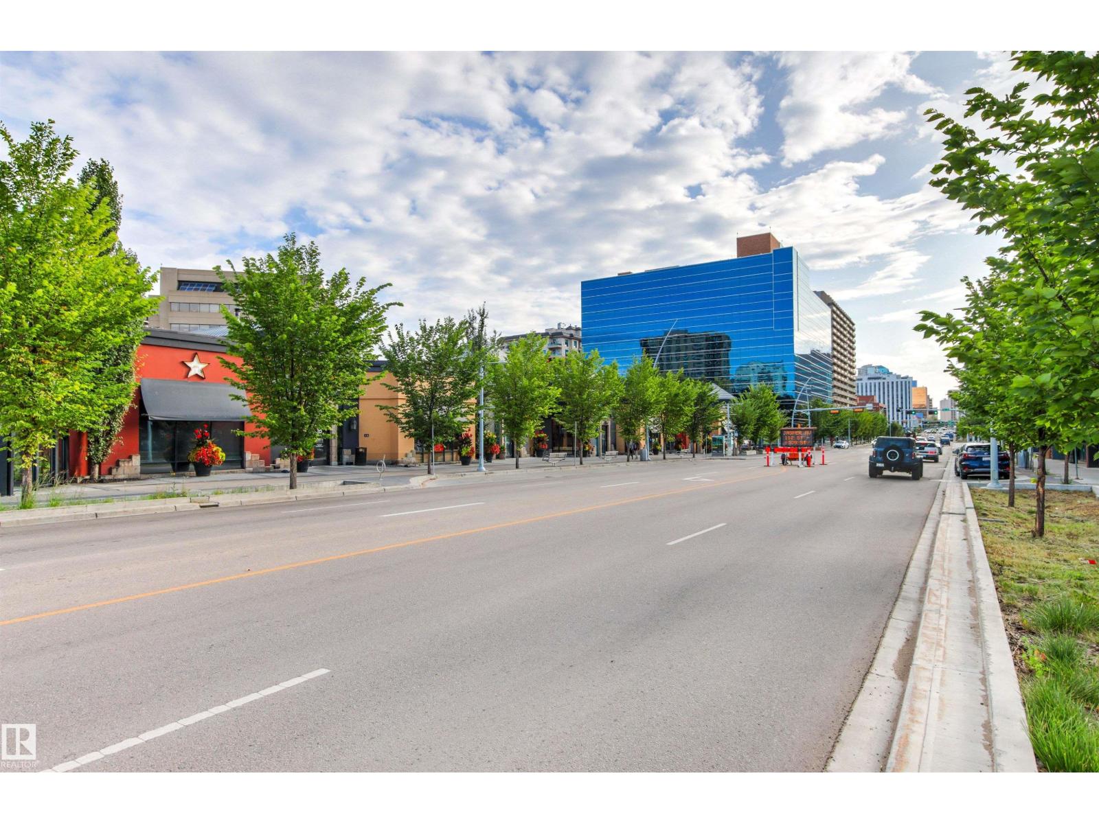 #7 10032 113 ST NW - 60