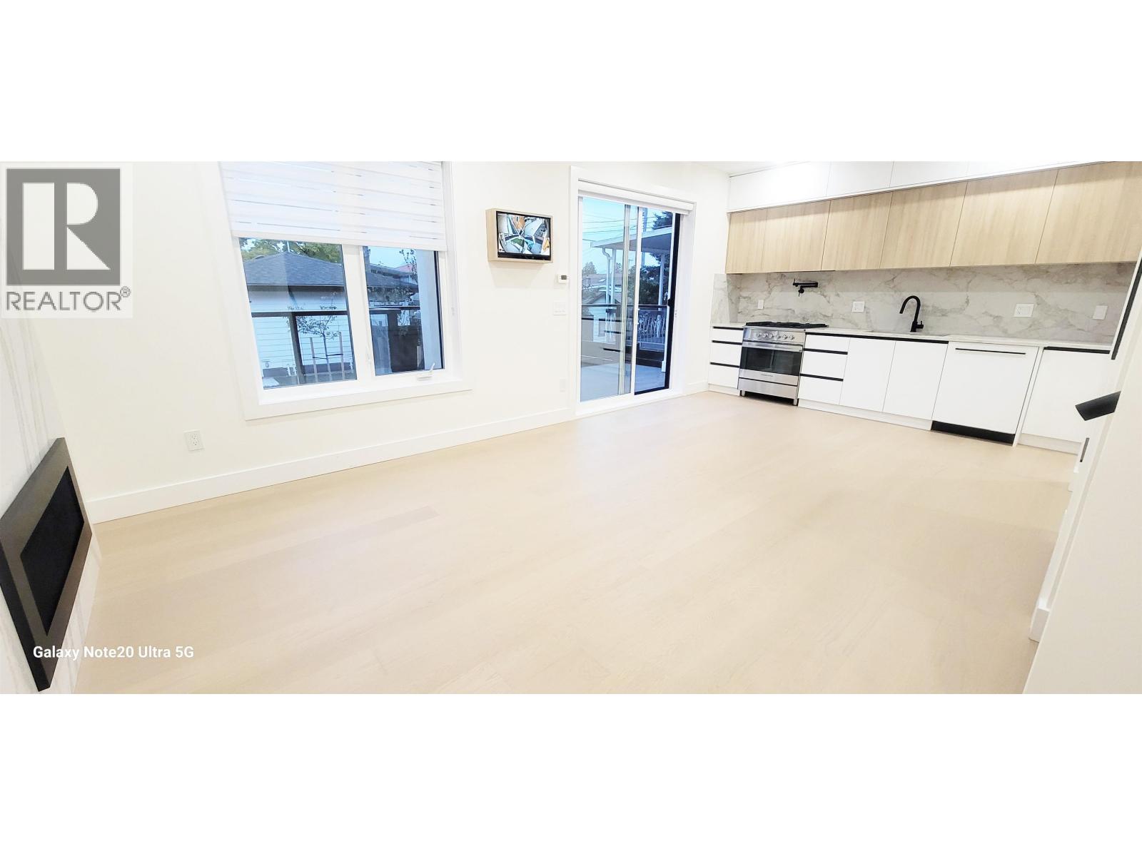 2 2741 GRANT STREET, Vancouver — photo 4