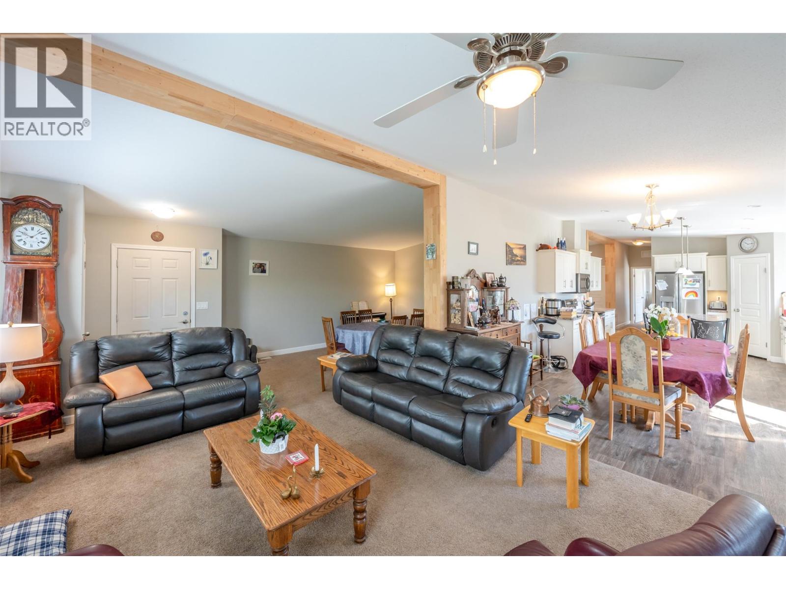 306 HWY 97, Kaleden