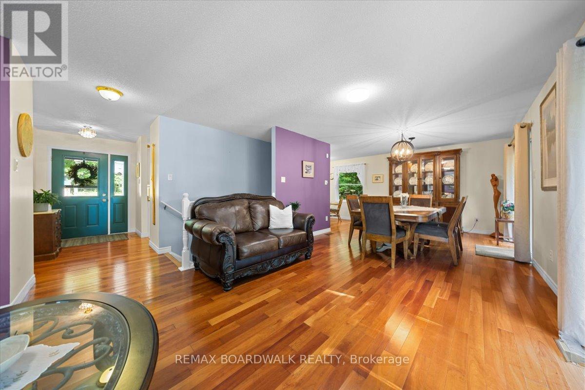 700 STRAWBERRY LANE - Image 16
