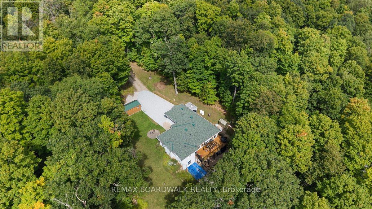 700 STRAWBERRY LANE - 50