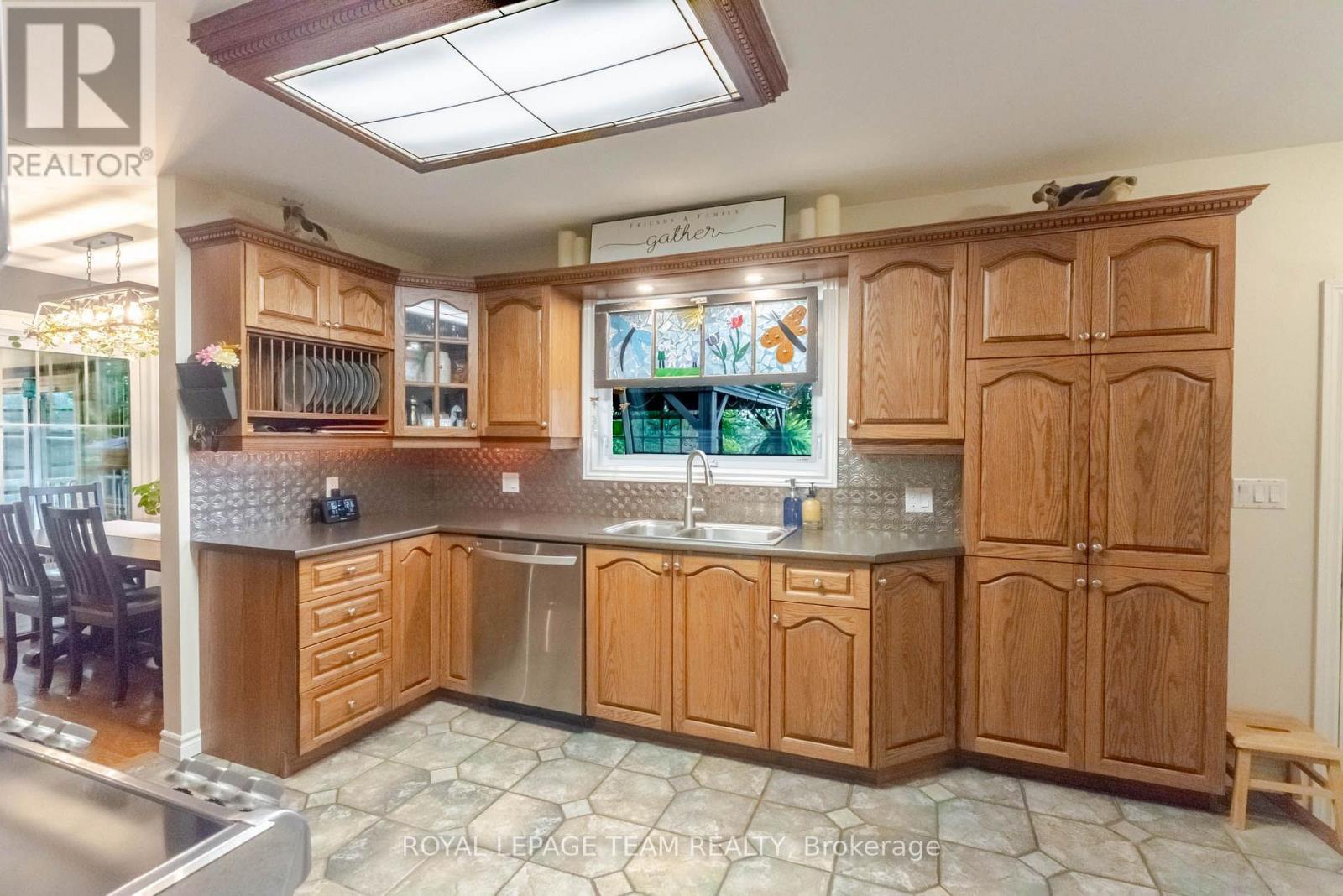 107 PEACOCK CRESCENT - Image 24