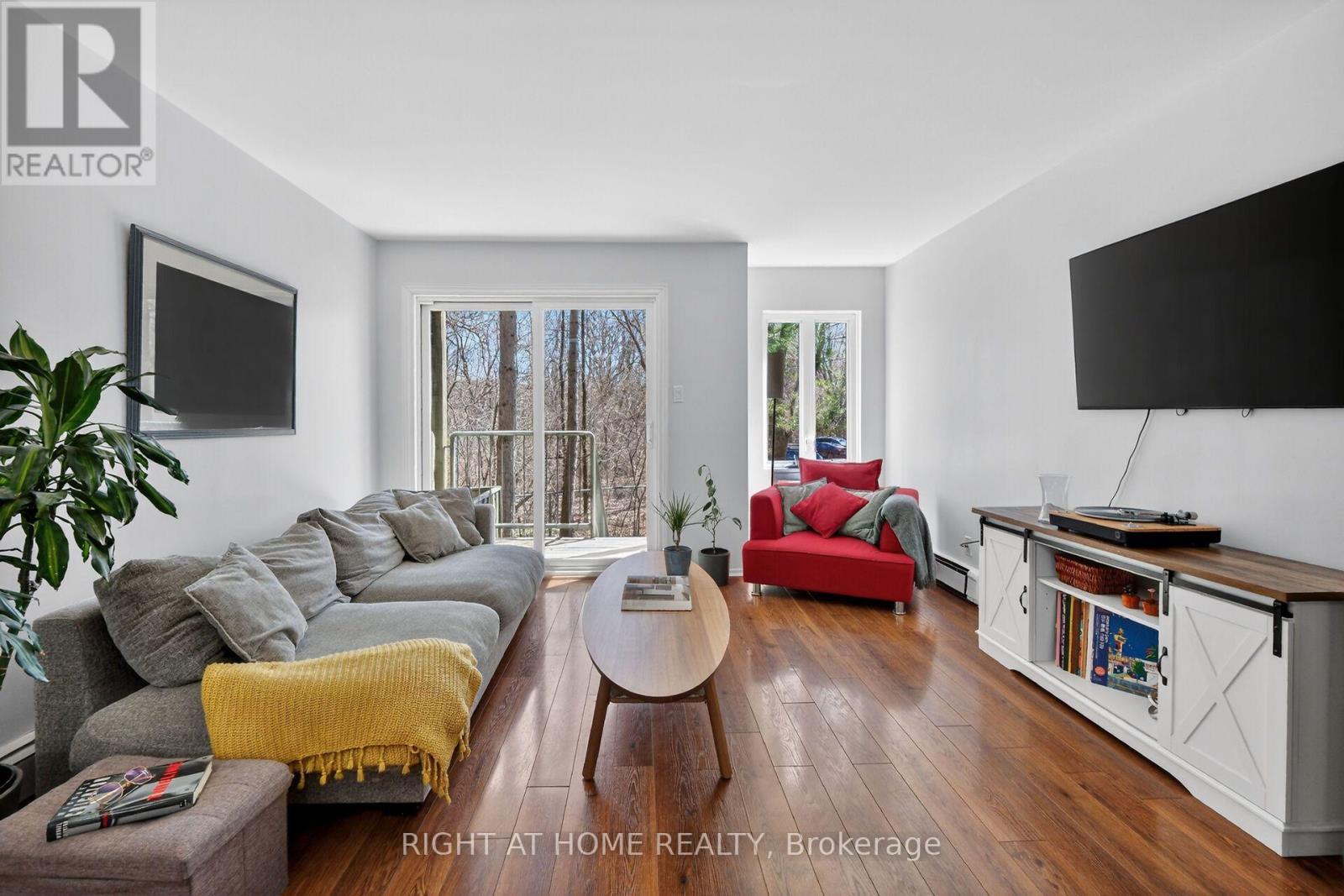 43 CRISPIN PRIVATE - Image 15