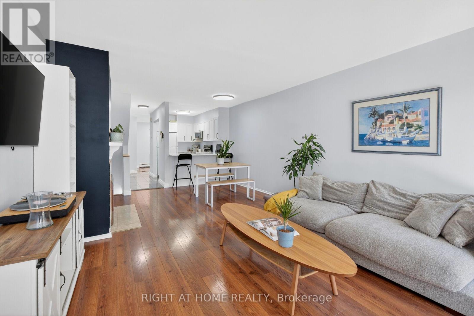 43 CRISPIN PRIVATE - Image 20