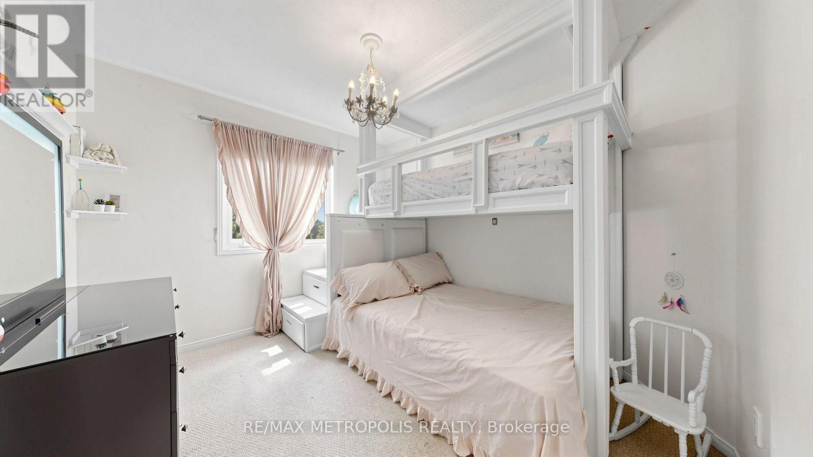 762 MCCUE DRIVE - 23