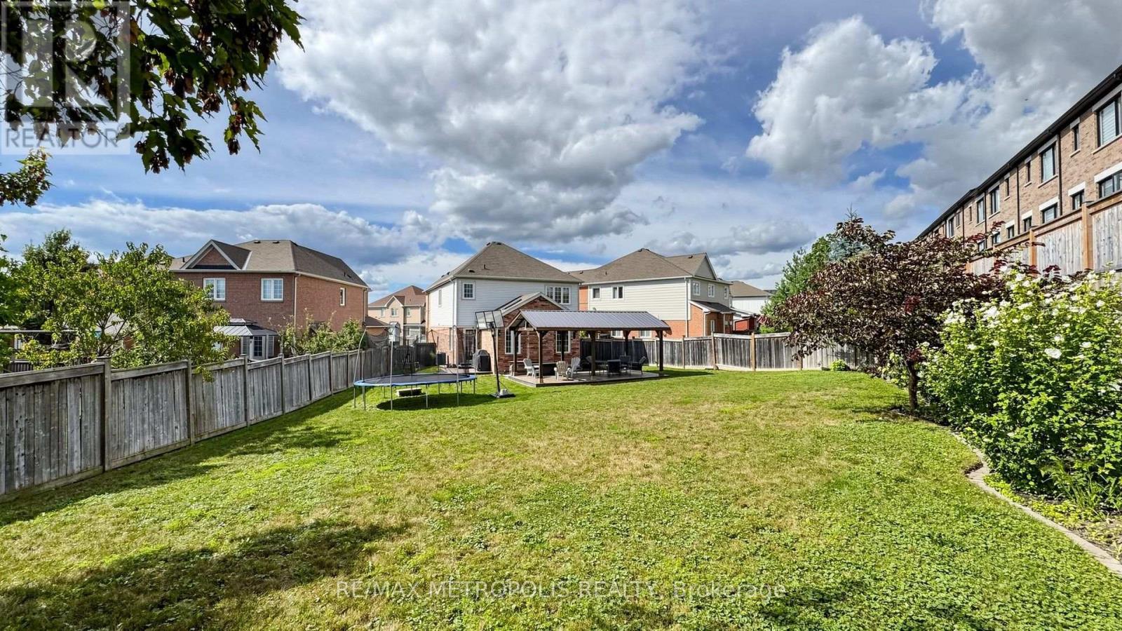 762 MCCUE DRIVE - Image 32