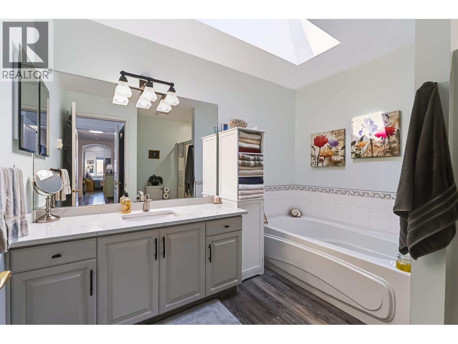 303 3890 Brown Road, West Kelowna