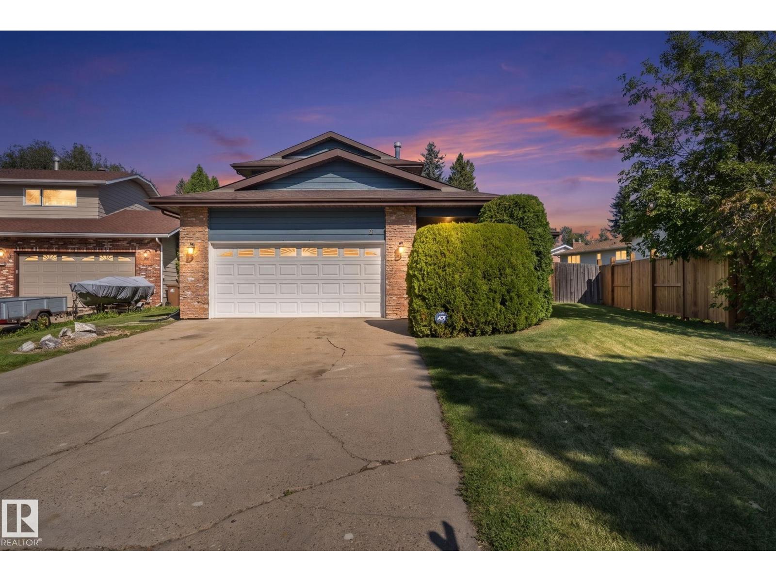 2 LAURISTON PL, St. Albert, Alberta, T8N3M8