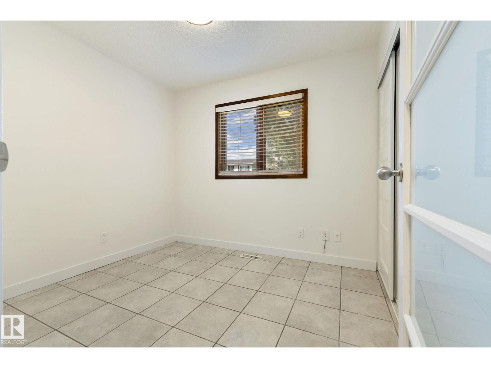 2 LAURISTON PL - Image 22