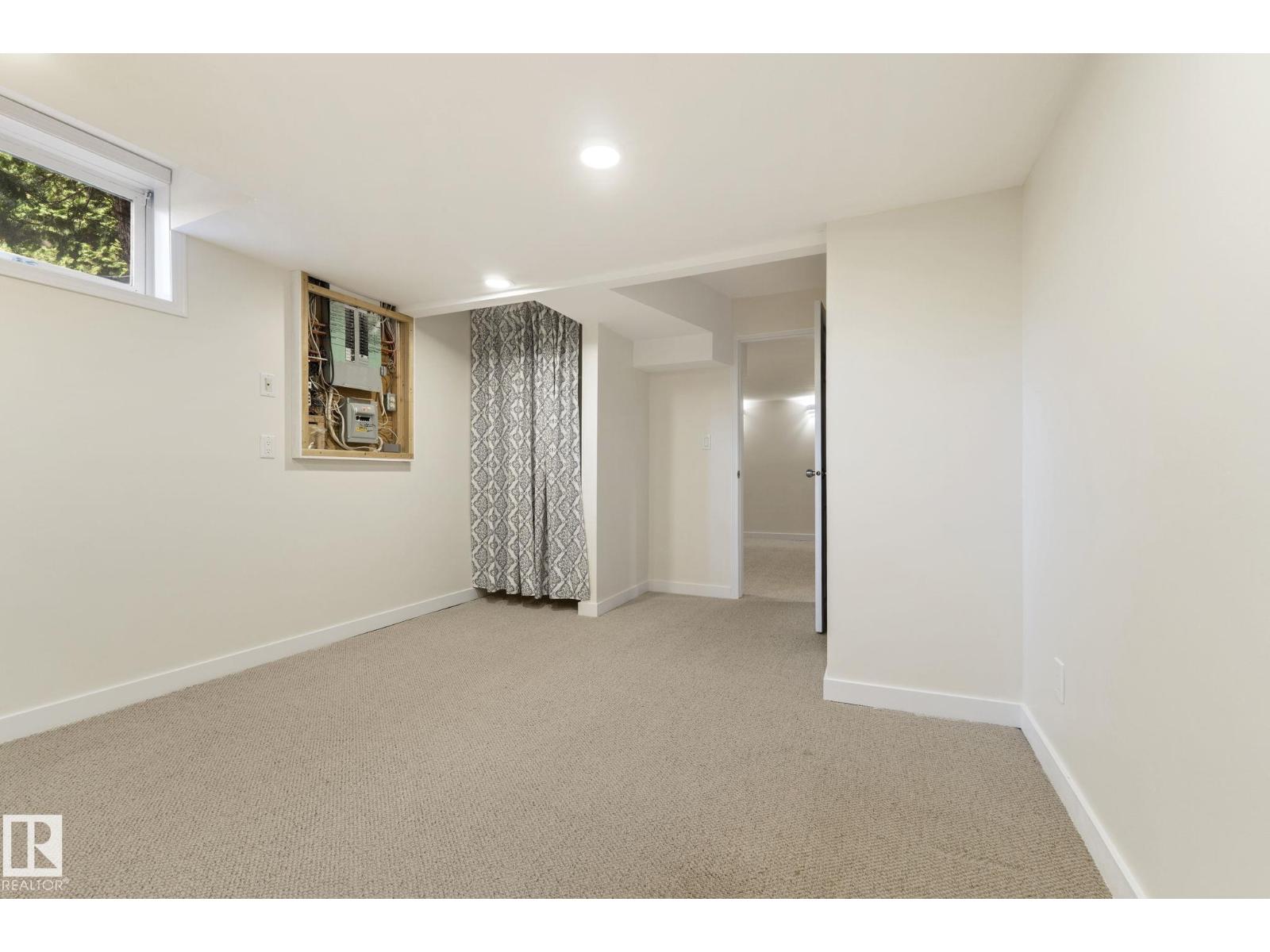 2 LAURISTON PL - Image 52
