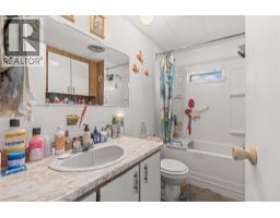 2727 Lakeshore Road Unit# 36, Vernon, BC V1H1X5 Photo 14