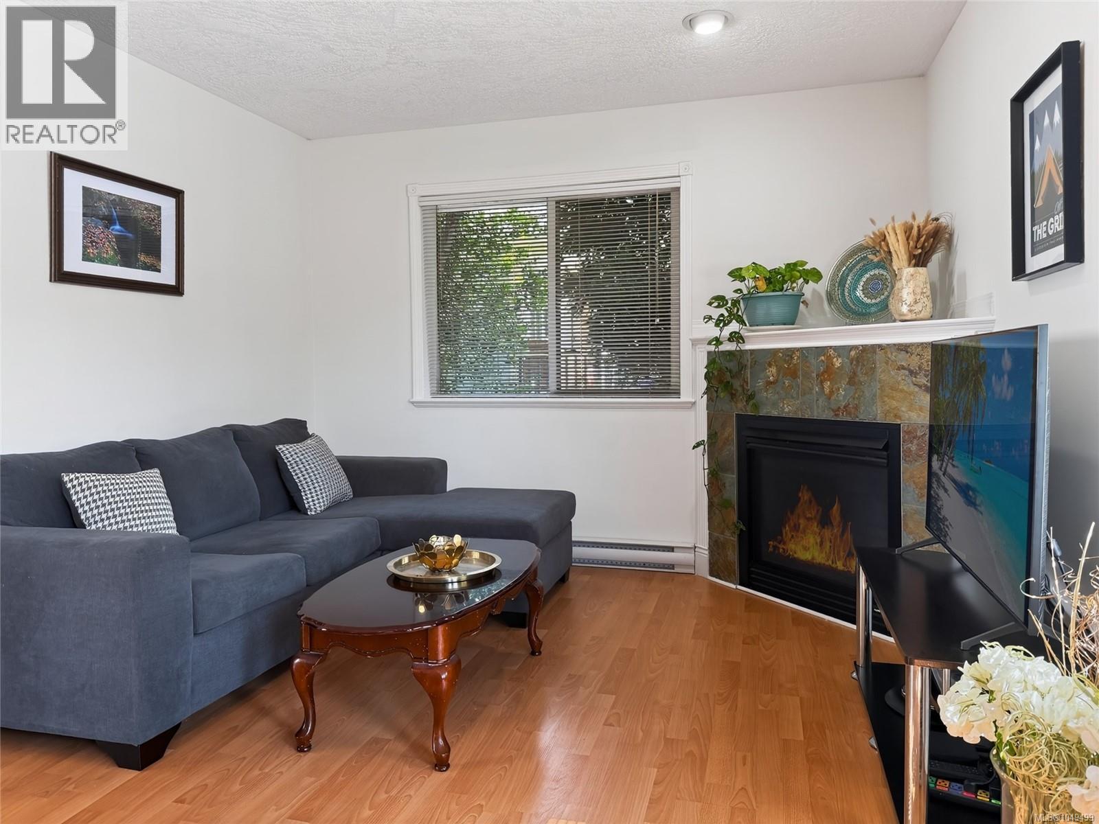  1310 Basil Avenue, Victoria