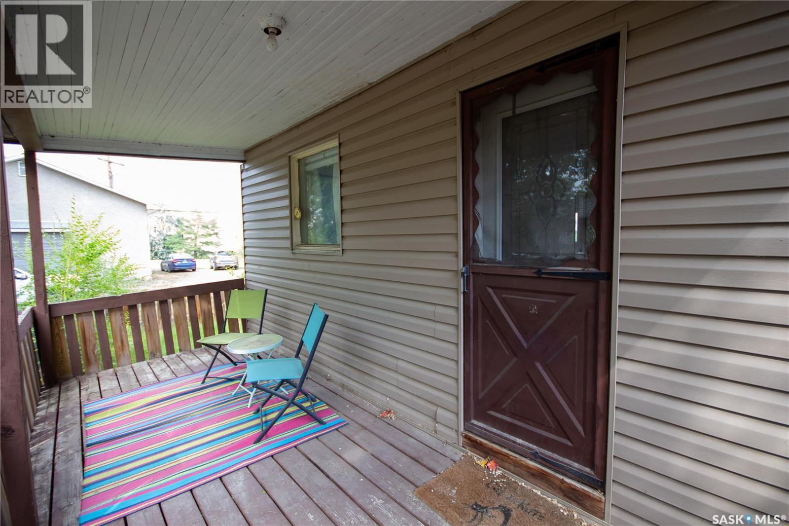 772 101st STREET, North Battleford — photo 2