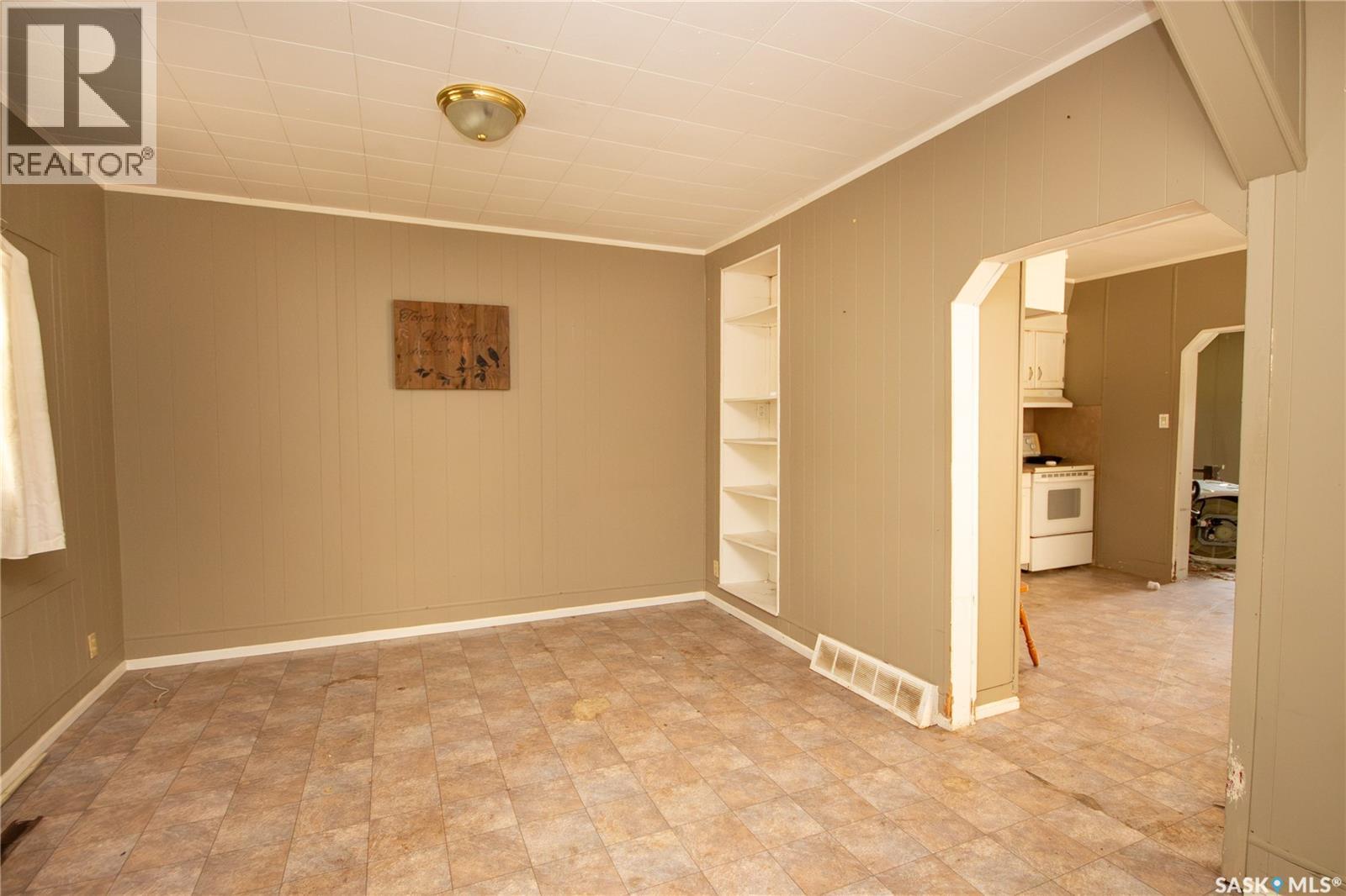 772 101st STREET, North Battleford — photo 4